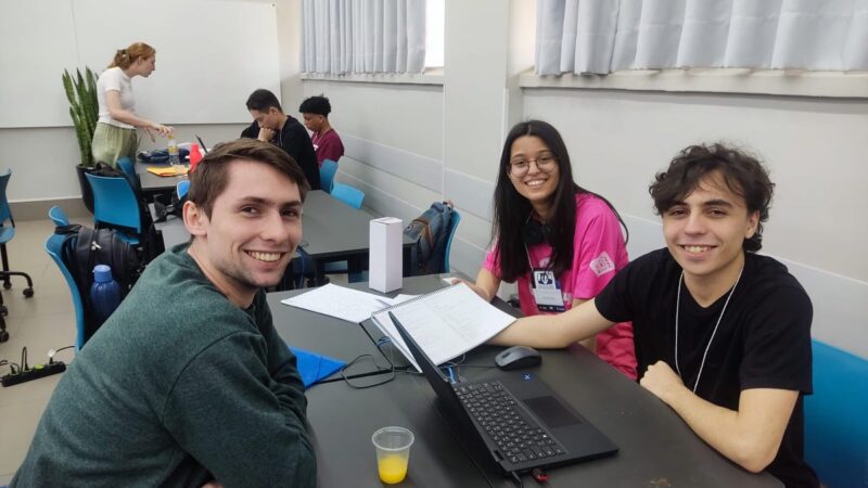 Alunos de Ciência da Computação da Unioeste conquistam classificação para a Fase Nacional da Maratona de Programação