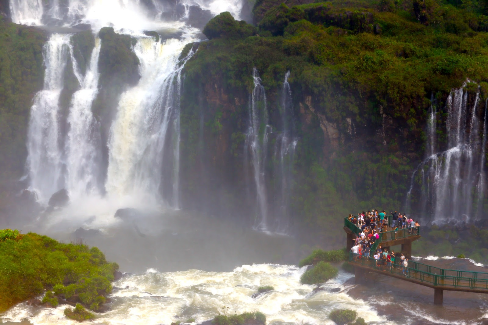 Parque Nacional do Iguaçu recebeu mais de 135 mil visitantes em agosto