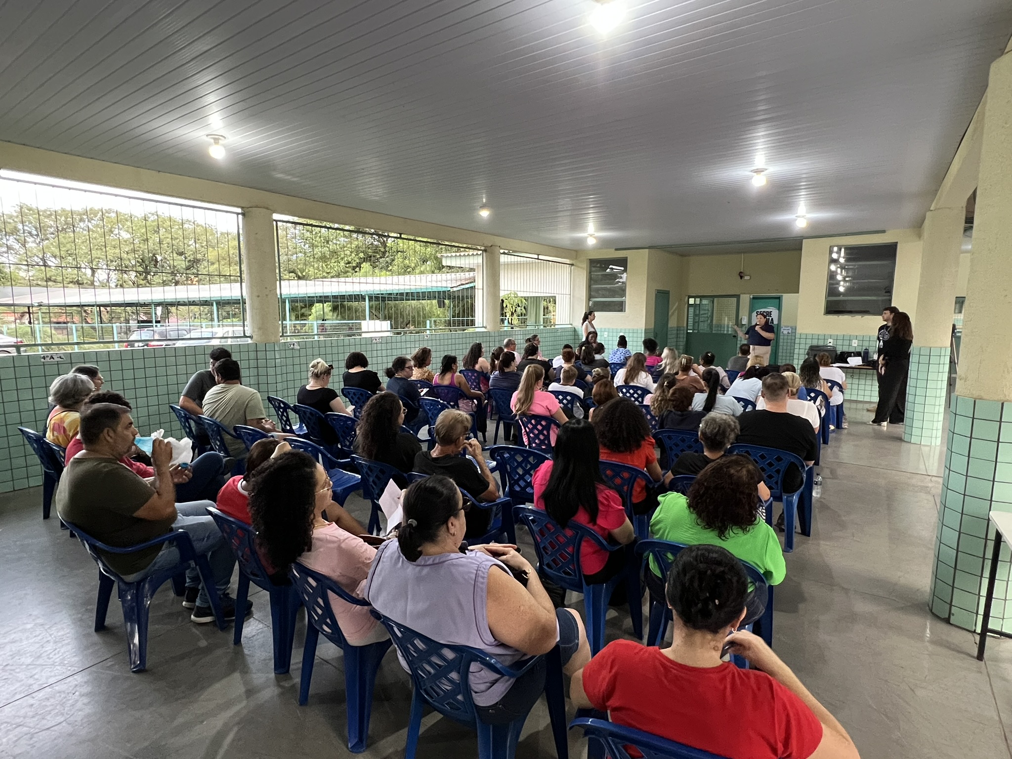 Profissionais da educação iniciarão atos públicos