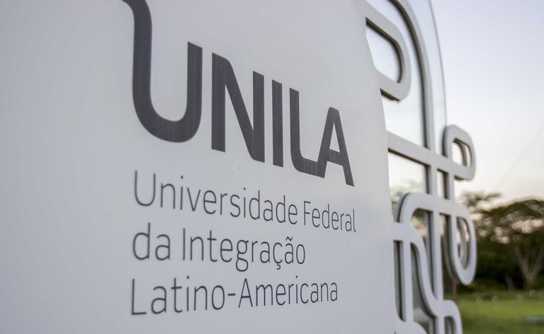 Prorrogadas as inscrições para especialização em Relações Internacionais para profissionais da educação