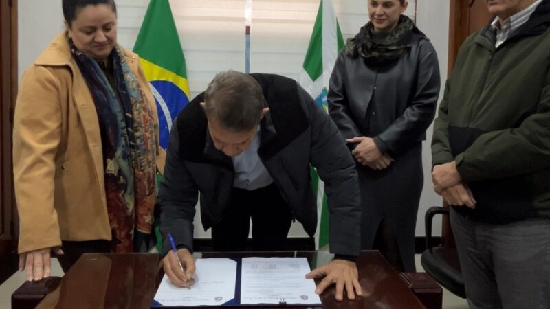 Servidores da educação de Foz poderão receber bonificação de até R$ 8 mil pelo desempenho no IDEB 2025
