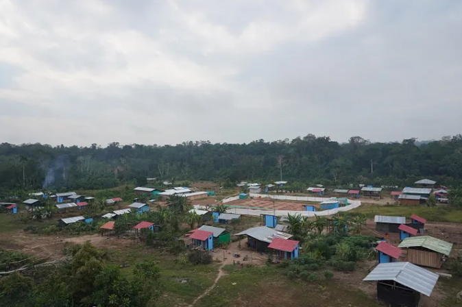 Projeto Aylluq Q’Anchaynin instala energia solar em 40 casas da comunidade Alto Mishagua