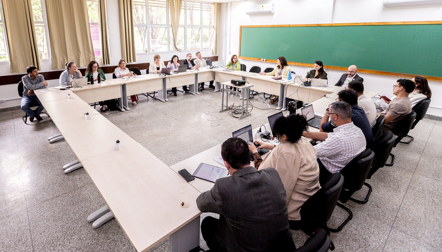 UNILA sedia reunião da Rede de Universidades de Fronteira