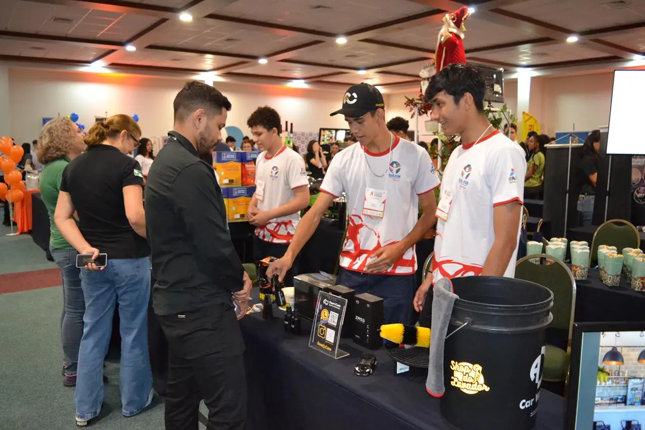 Feira Jovem de Negócios Iguassu acontece nesta terça (14)