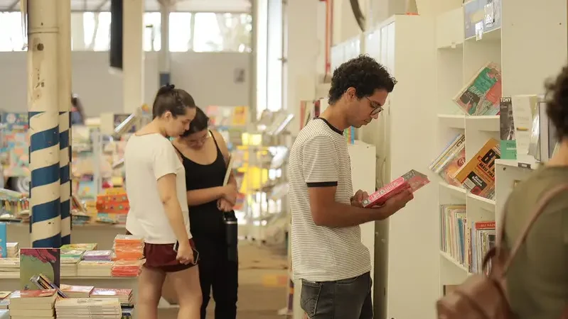 Fundação Cultural abre inscrições para expositores da 20ª Feira Internacional do Livro de Foz do Iguaçu