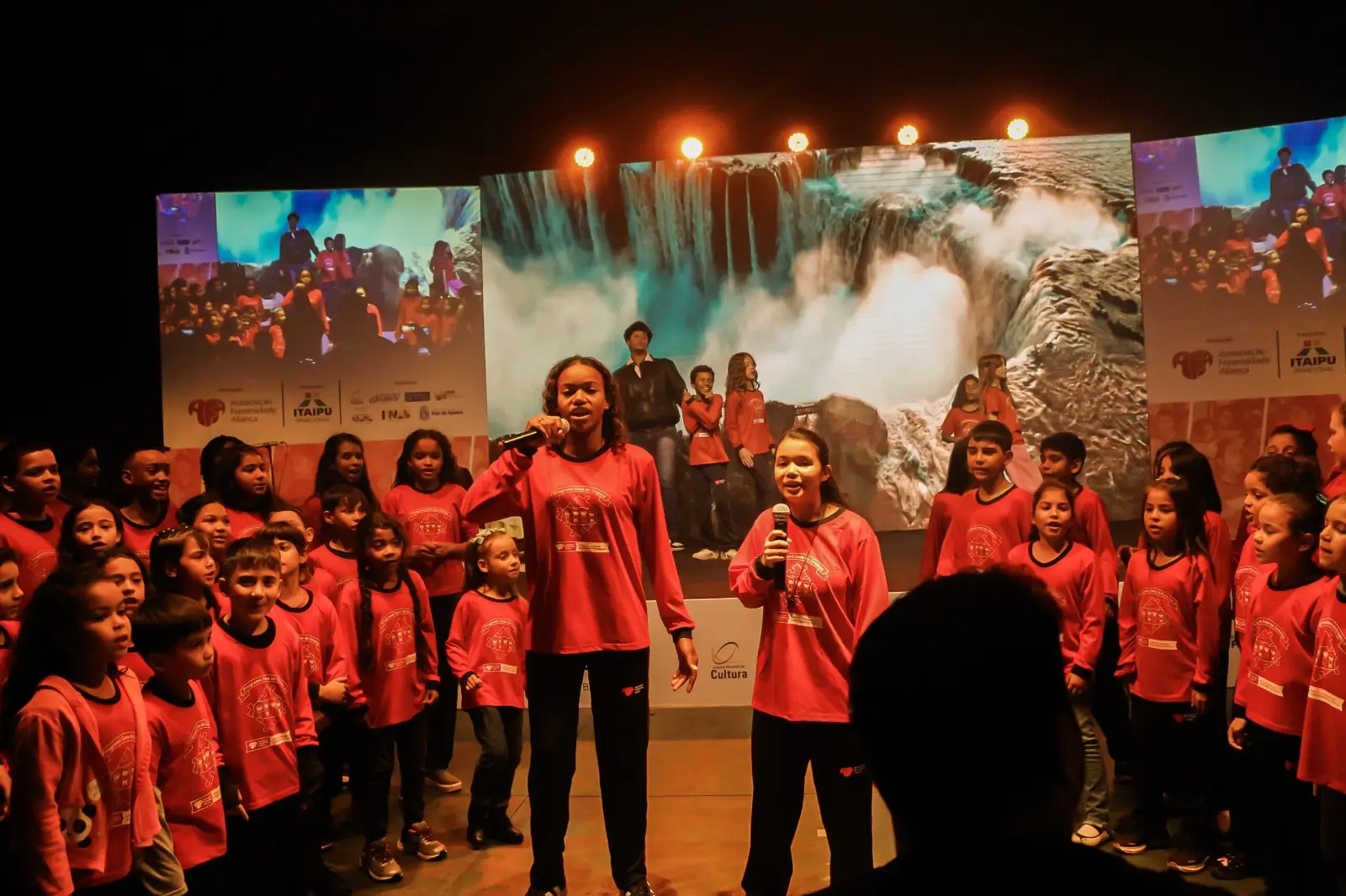 É Natal: Associação Fraternidade Aliança convida para musical com canções clássicas