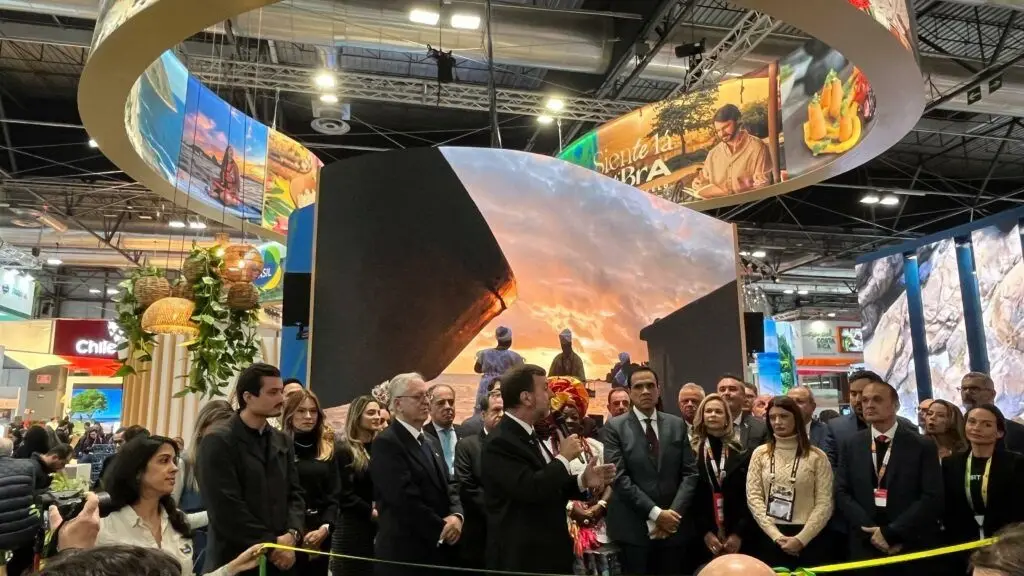Foz do Iguaçu marca presença estratégica na FITUR 2026 com foco na atração de turistas europeus
