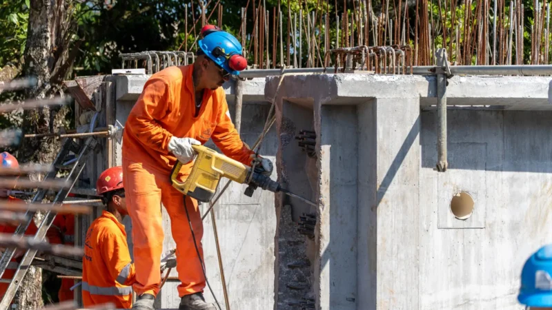 Paraná renova piso salarial para até R$ 2,4 mil e deve manter maior valor do Brasil em 2026