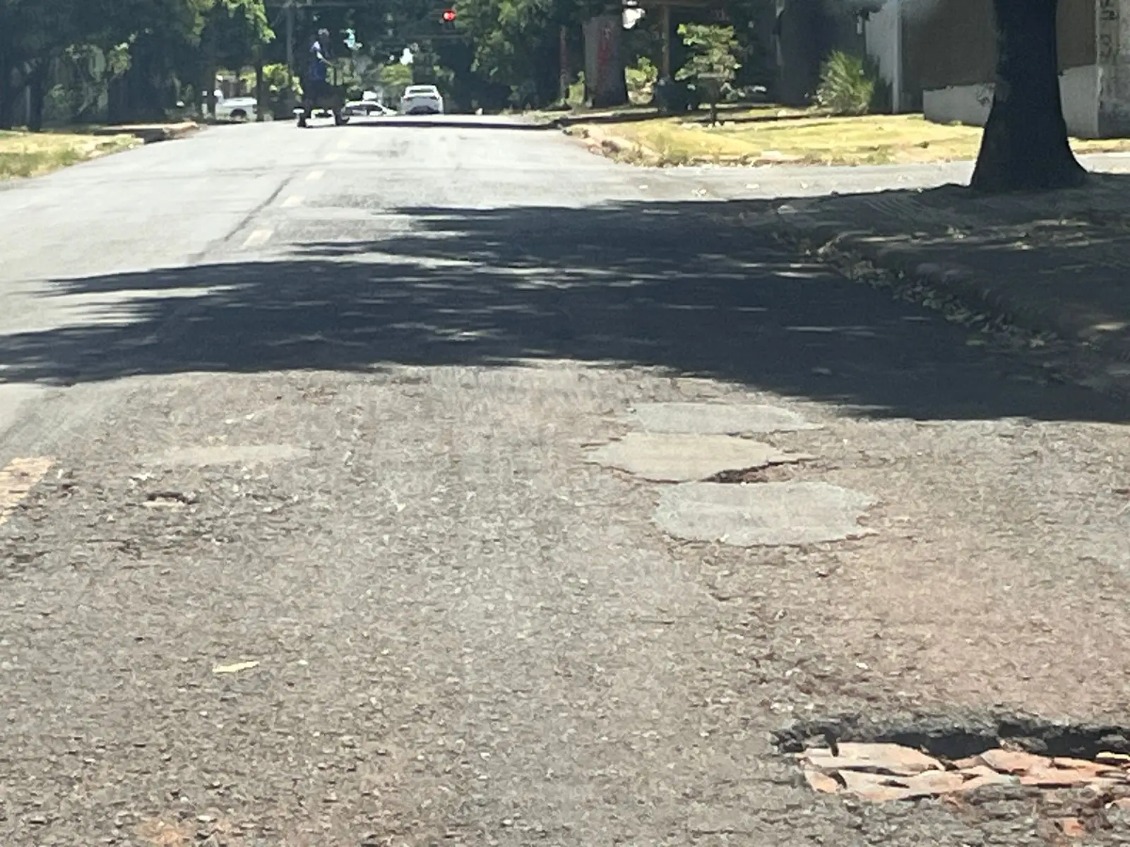 Nova “Secretaria do asfalto” ainda não apresenta resultados práticos em Foz