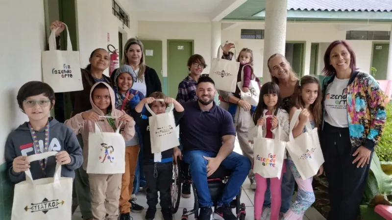 Fundação Cultural prepara edital para credenciamento de arte-educadores do Foz Fazendo Arte 2026