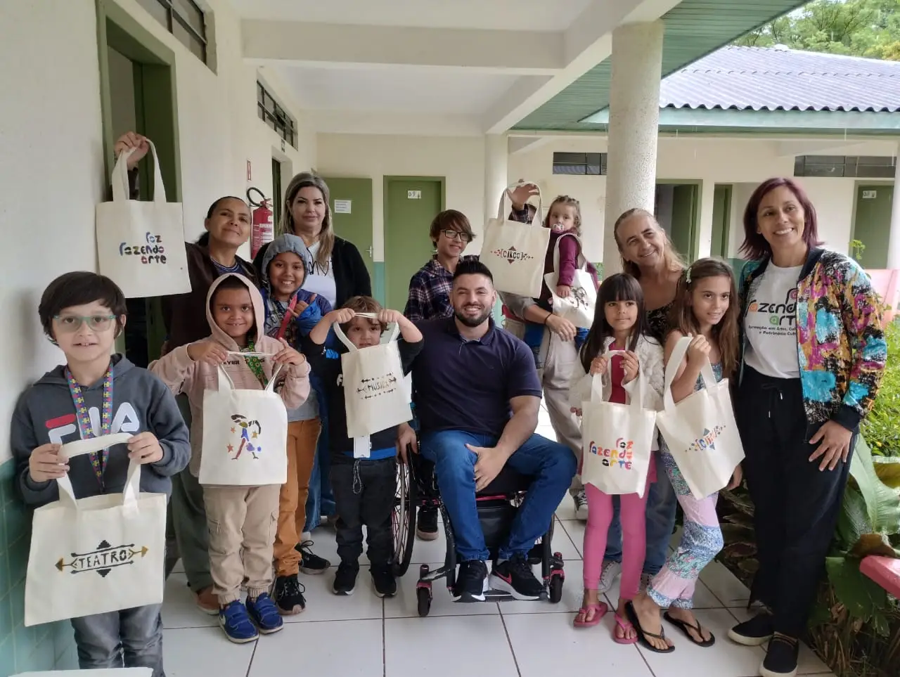 Fundação Cultural prepara edital para credenciamento de arte-educadores do Foz Fazendo Arte 2026