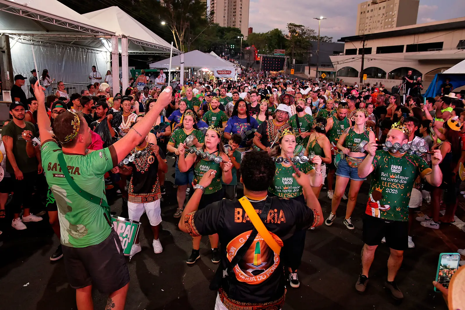 Foz Folia começa nesta sexta-feira (13) e terá Falamansa, ImaginaSamba e mais de 40 atrações locais