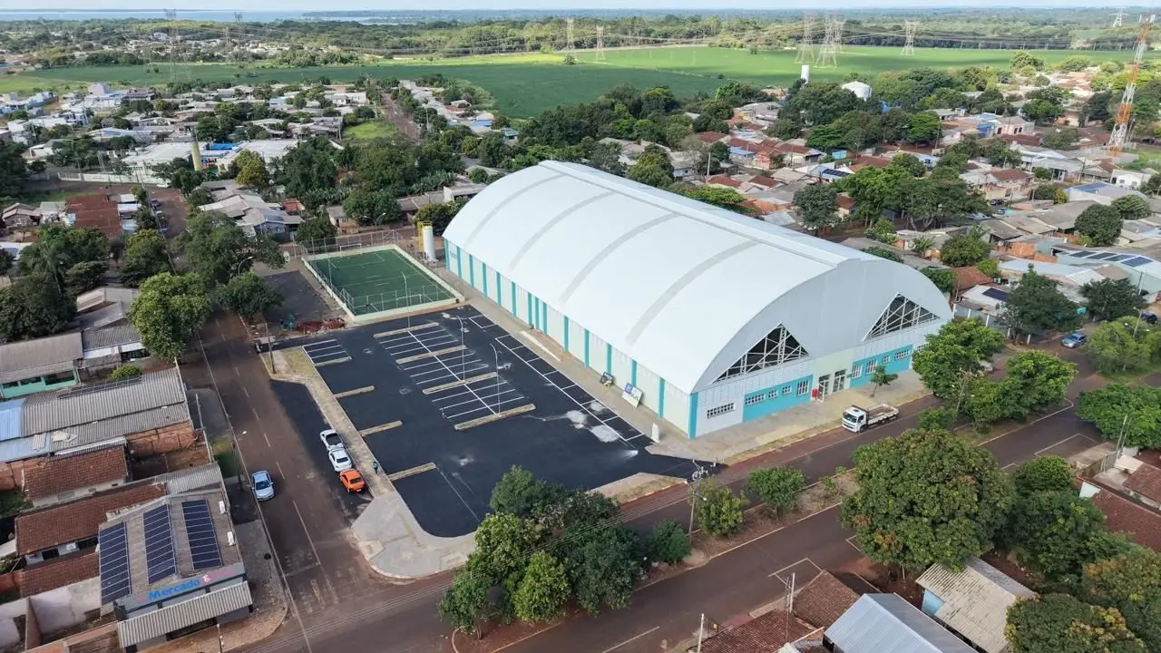 Vermelho anuncia pagamento da última parcela do ginásio do Cidade Nova