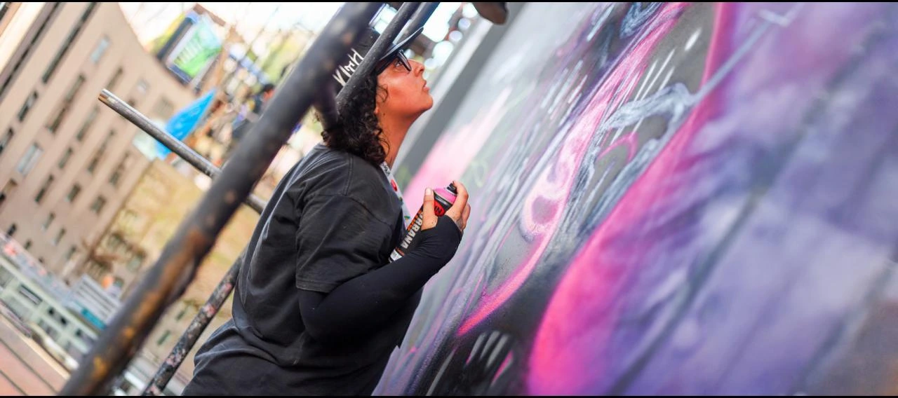 Artista de Foz do Iguaçu é selecionada para festival internacional de graffiti no Reino Unido