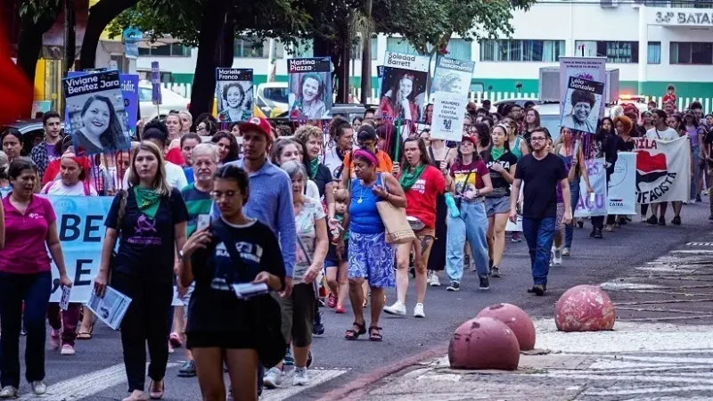 Foz do Iguaçu realiza ato no Dia Internacional da Mulher e convoca sociedade a combater violência