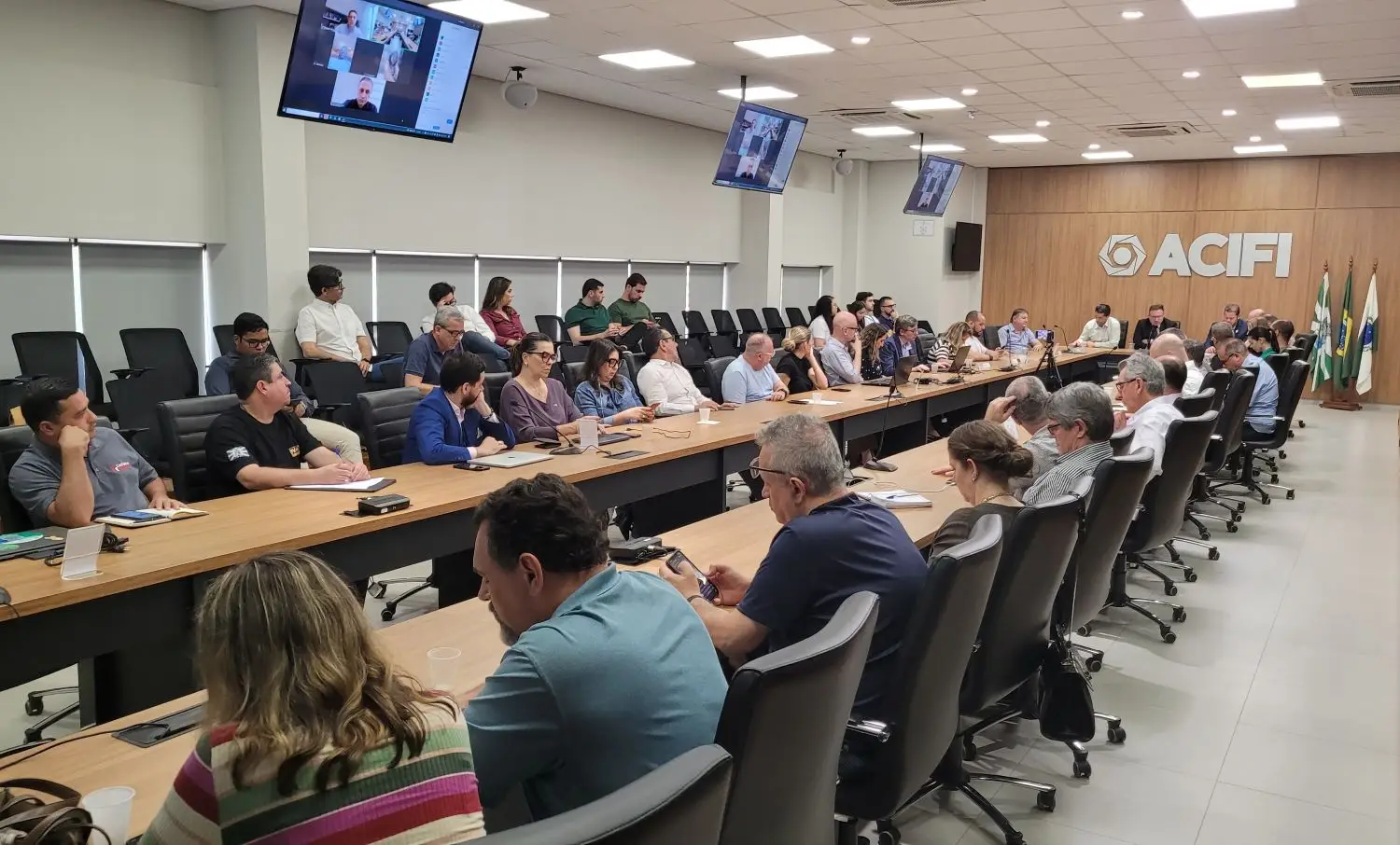 Codefoz debate representatividade política e desenvolvimento