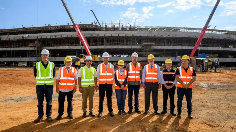 Diretores da Itaipu visitam obras do campus da Unila