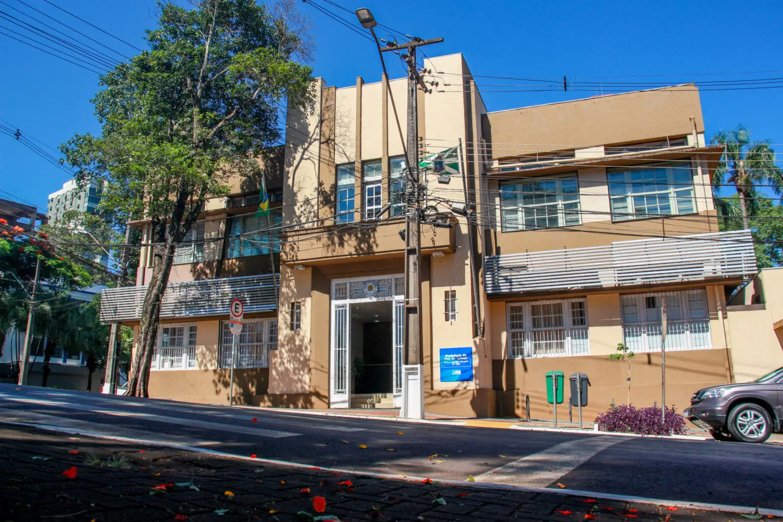 Prefeitura de Foz do Iguaçu define banca de concurso público 2026