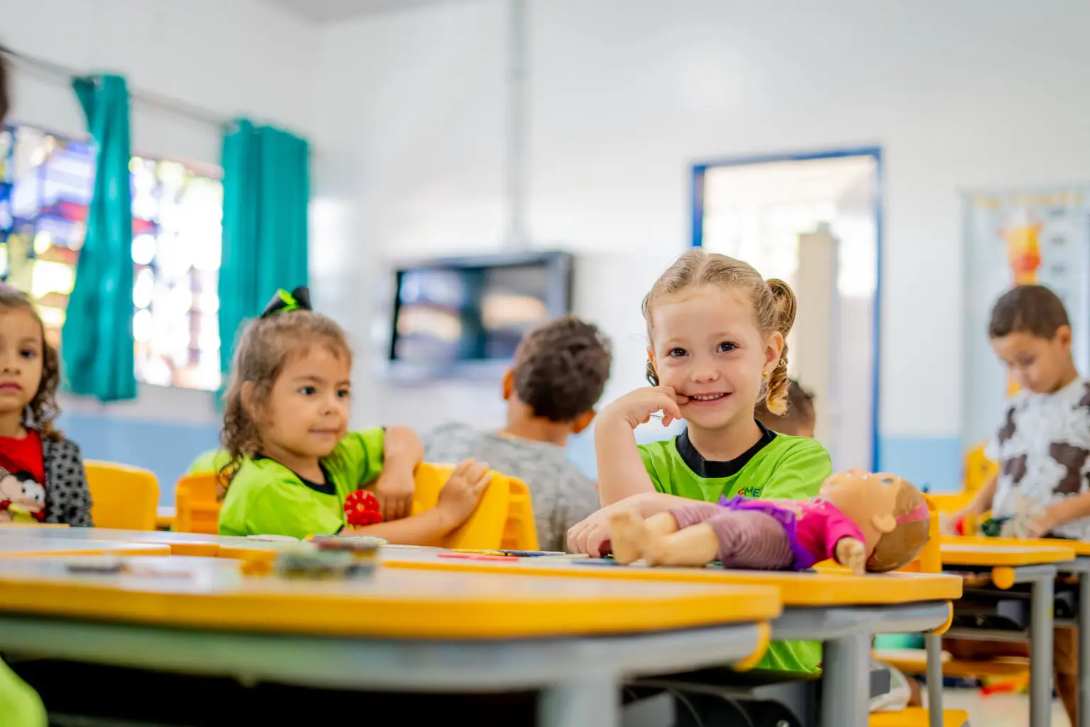 Prefeitura de Foz do Iguaçu faz repasse de recursos para APMFs e reforça a qualidade da educação