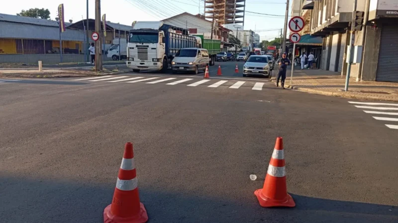 Trecho da Rua das Missões passa a operar em mão dupla na Vila Portes