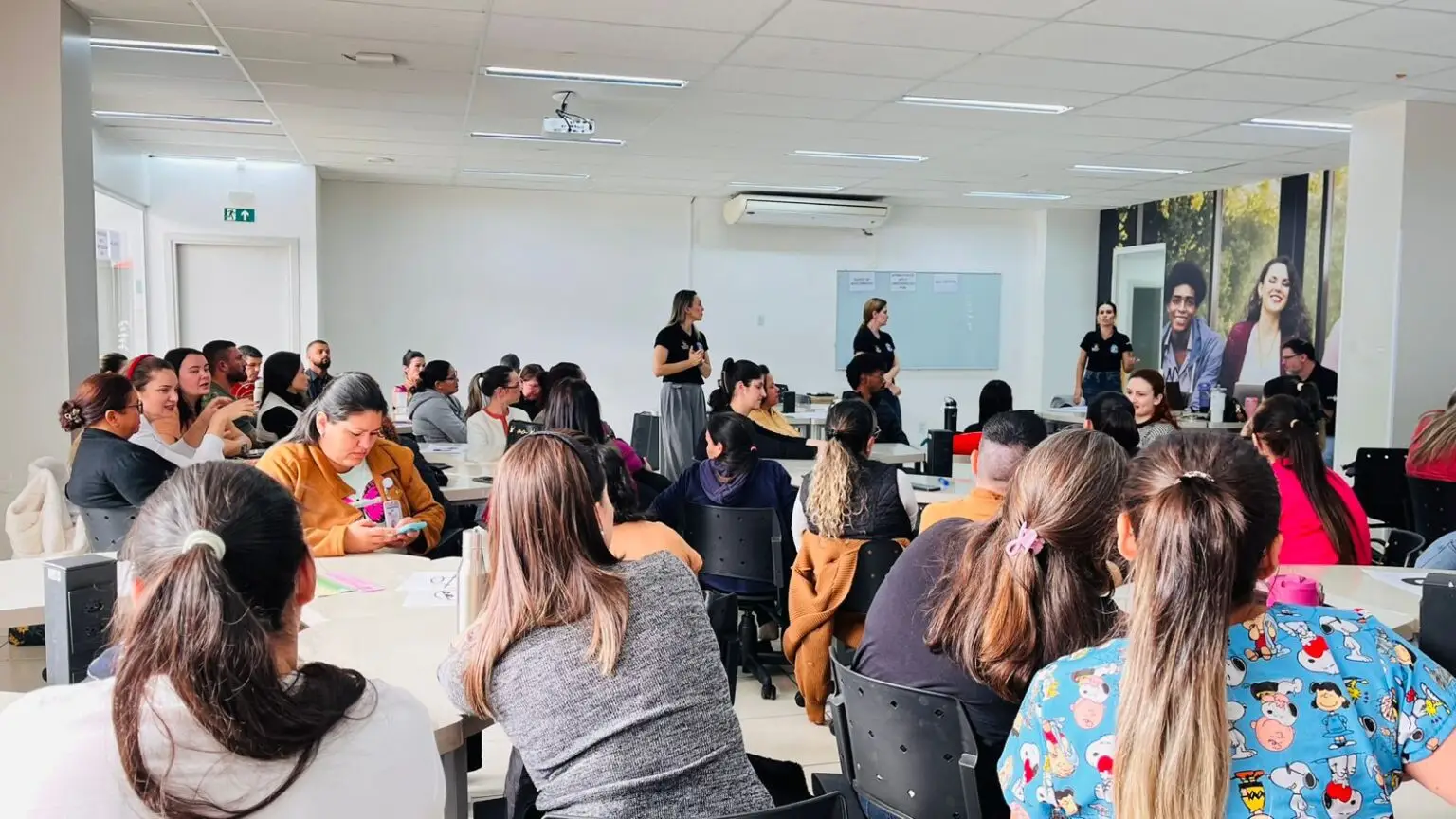 Profissionais de enfermagem passam por capacitação sobre acolhimento