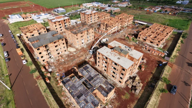 Habitação em Foz do Iguaçu: três novos condomínios em construção vão somar mais de 500 moradias no município