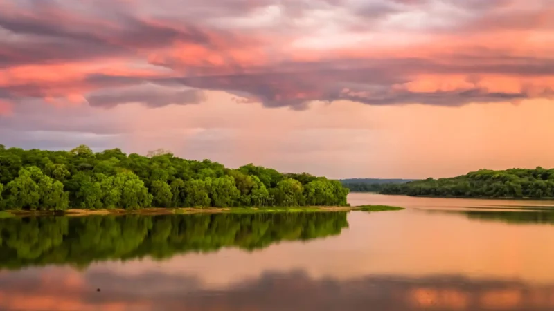 Com apoio da Itaipu, municípios lindeiros discutem plano para turismo náutico no Lago de Itaipu