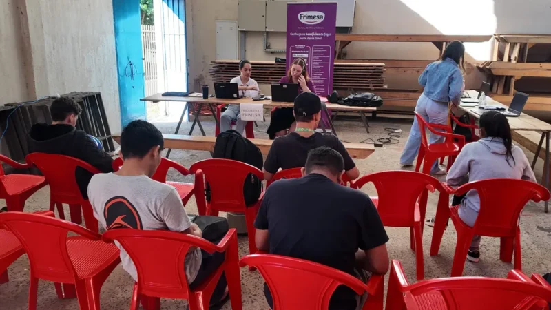 Mutirão de emprego no Porto Belo atende 120 candidatos