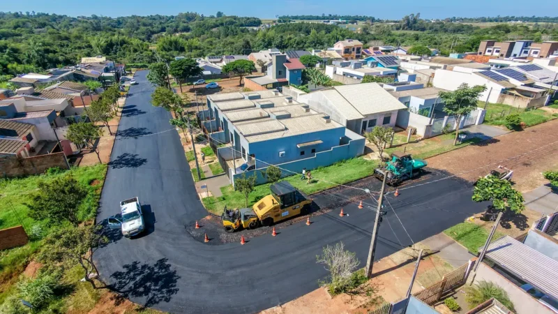 Equipes de Obras trabalham na pavimentação do loteamento Don Giovanni