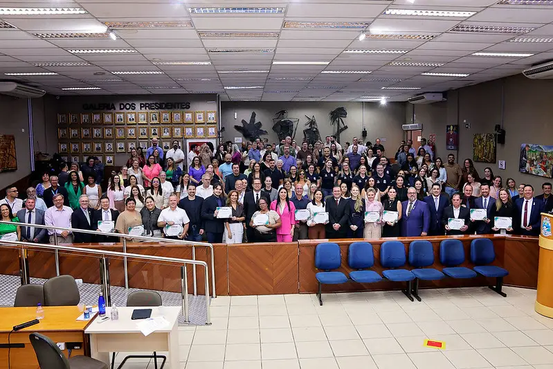 Legislativo de Foz valoriza 13 trajetórias com o Prêmio Profissionais da Saúde