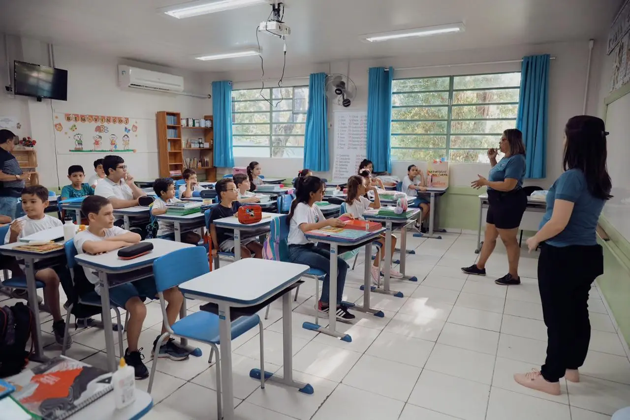 Rede municipal de ensino promove agenda de formações e reuniões pedagógicas em abril