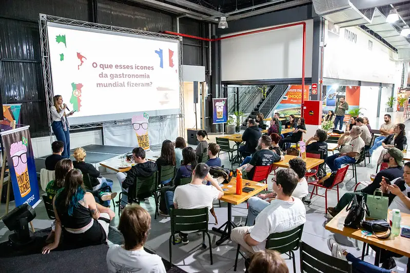 Pint of Science traz debates que vão de filosofia à cerveja espacial