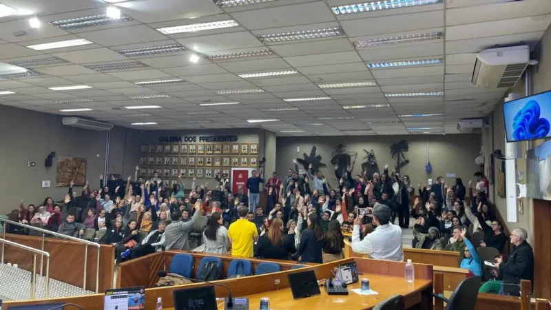 Servidores rejeitam proposta de reposição anual feita pela Prefeitura de Foz do Iguaçu