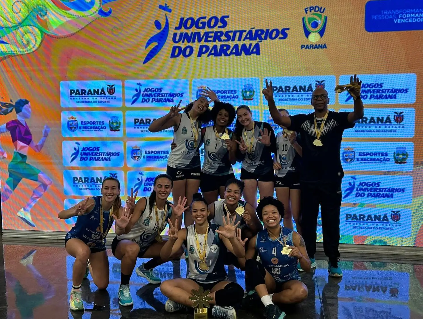 Equipe feminina de voleibol conquista heptacampeonato nos Jogos Universitários do Paraná