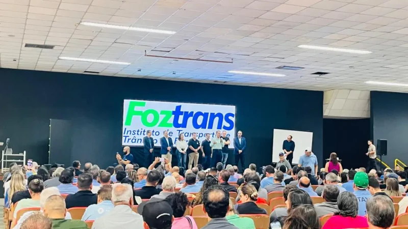 Foztrans realiza redistribuição administrativa inédita de permissionários do serviço de táxi para cerca de 300 taxistas