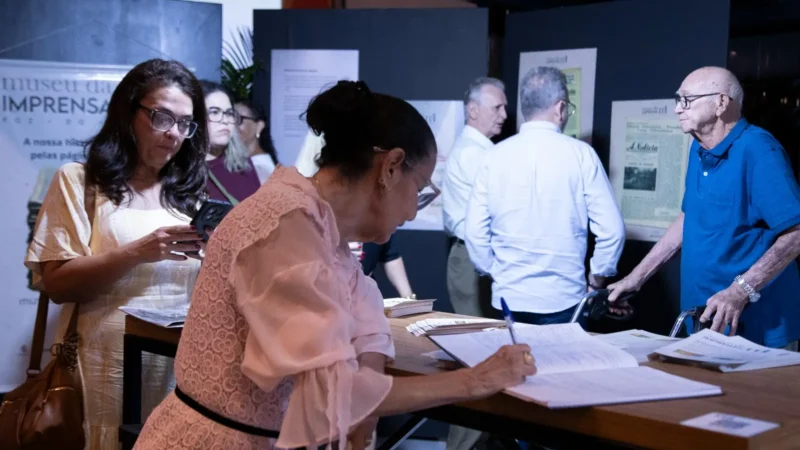 Unioeste recebe exposição do Museu da Imprensa que revisita a história de Foz do Iguaçu