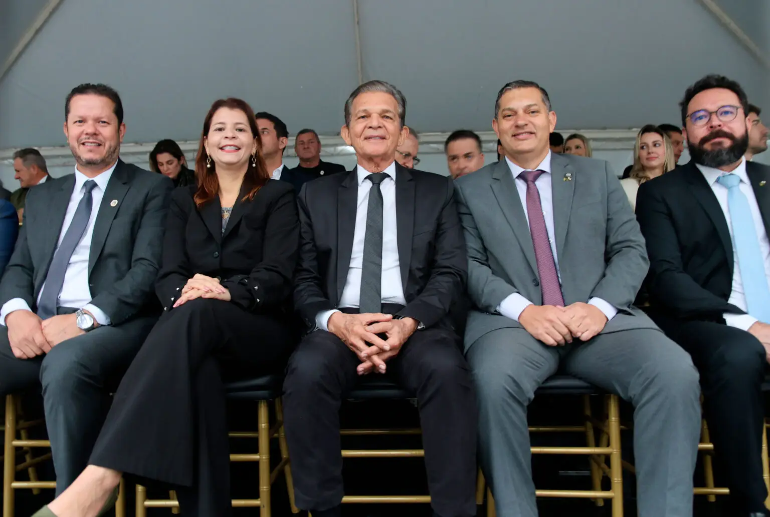 “Chuva é bênção de Deus que vem para dar largada ao aniversário da nossa cidade”, afirma prefeito de Foz do Iguaçu