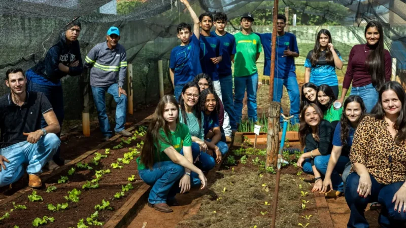 Mais de 250 municípios do PR e MS ganham hortas comunitárias com apoio da Itaipu e do Itaipu Parquetec