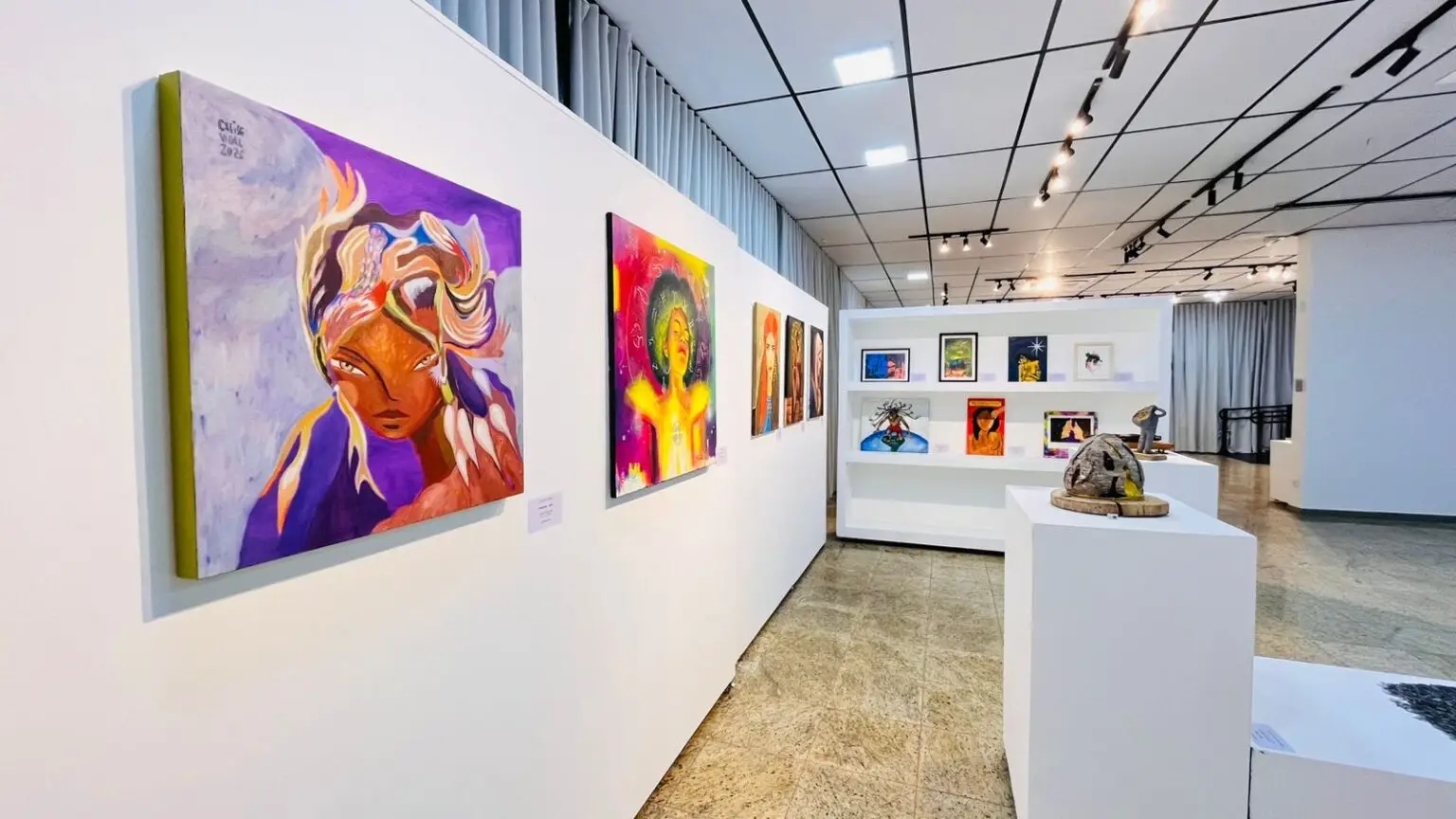 Exposição inédita reúne talentos das artes visuais de Foz do Iguaçu