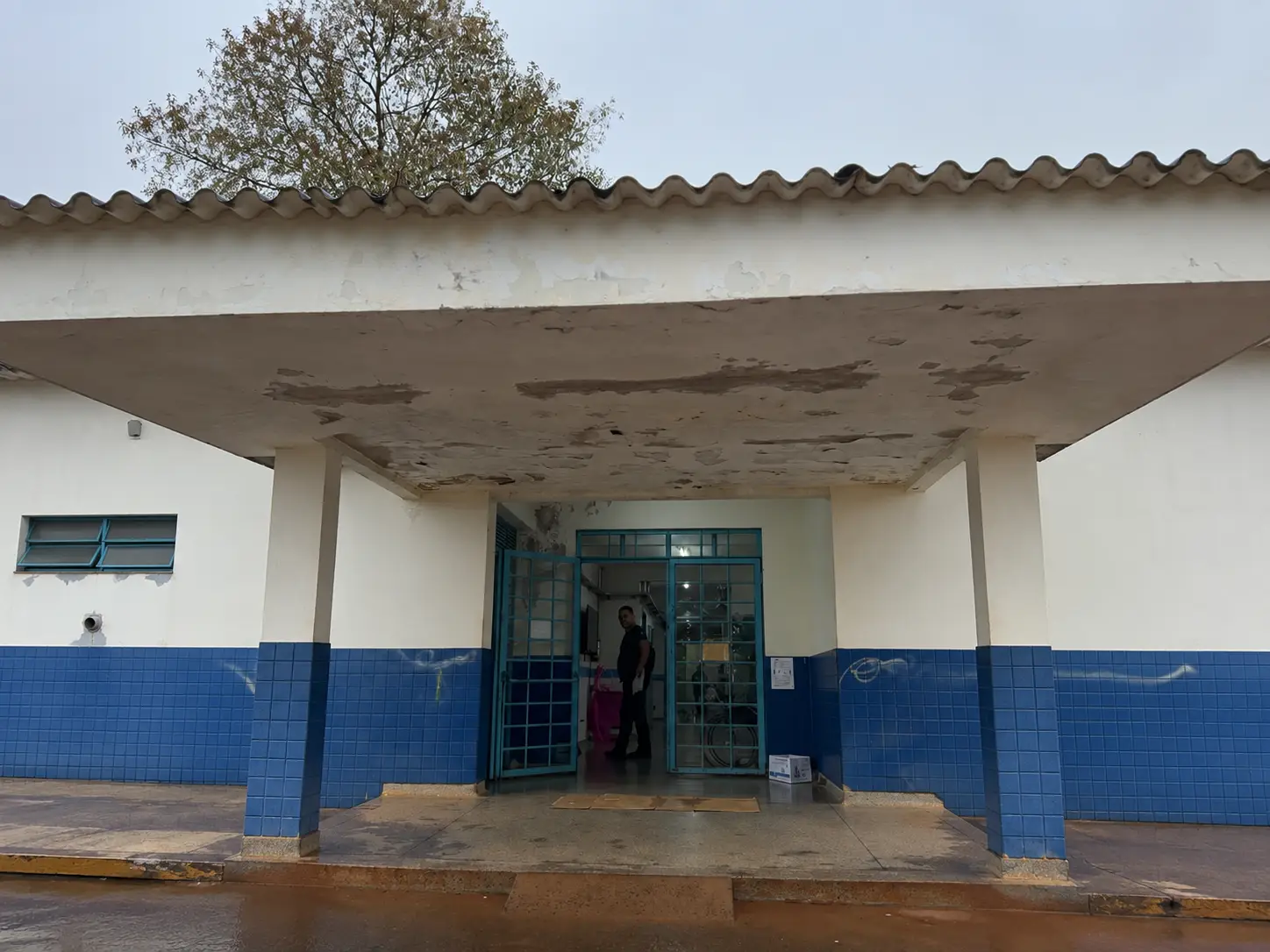 Prefeito vistoria UBS da Vila Adriana e confirma medidas emergenciais para recuperação da unidade