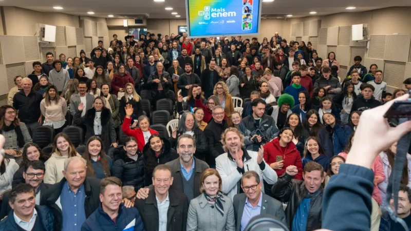 Projeto +ENEM é apresentado no Oeste do Paraná para ampliar acesso de estudantes da rede pública ao ensino superior