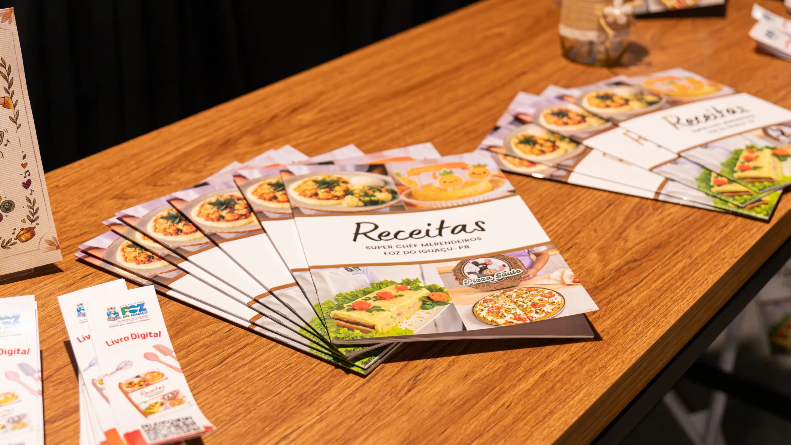 Livro de receitas “Super Chef Merendeiros” valoriza profissionais da alimentação escolar
